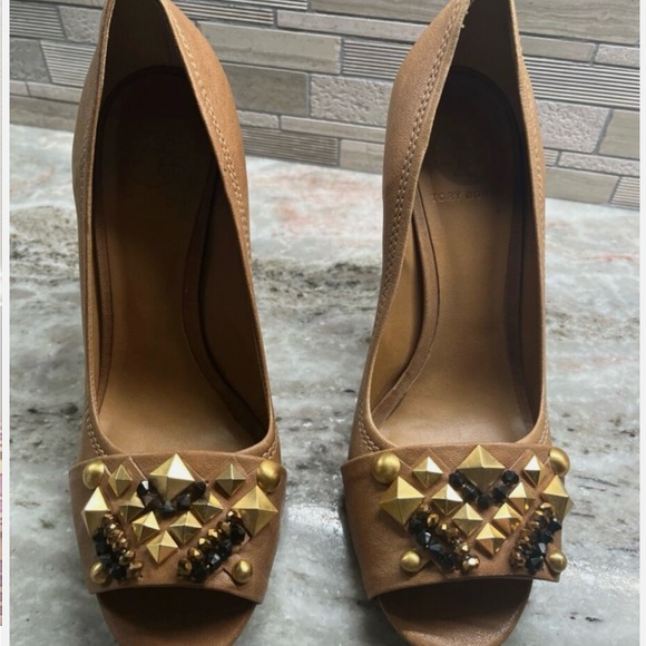 (SOLD on eBay!) Tory Burch Paula Camel Studded Pumps Size 9 - Picture 2 of 4